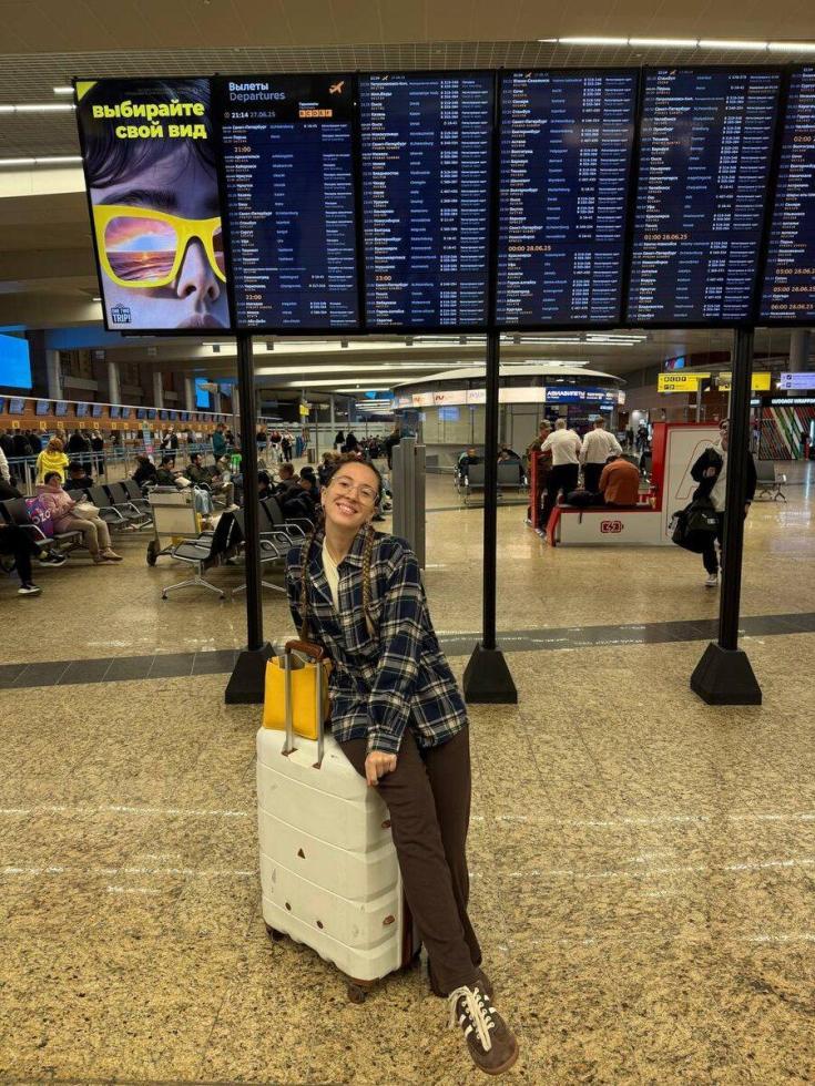 Ну что, ребята 🤍
Счастливо оставаться, я полетела навстречу сибирскому воздуху, лету и отдыху ☀️